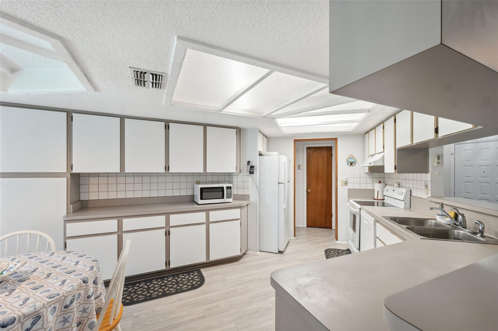 2335 SUMMERFIELD AVE, SPRING HILL, FL, 34609
