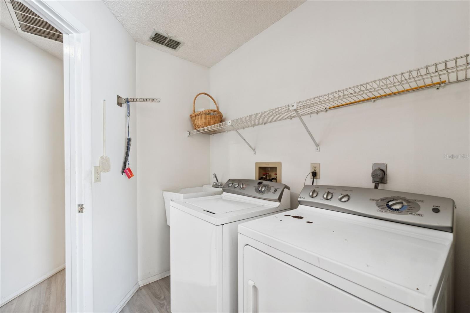 2335 SUMMERFIELD AVE, SPRING HILL, FL, 34609