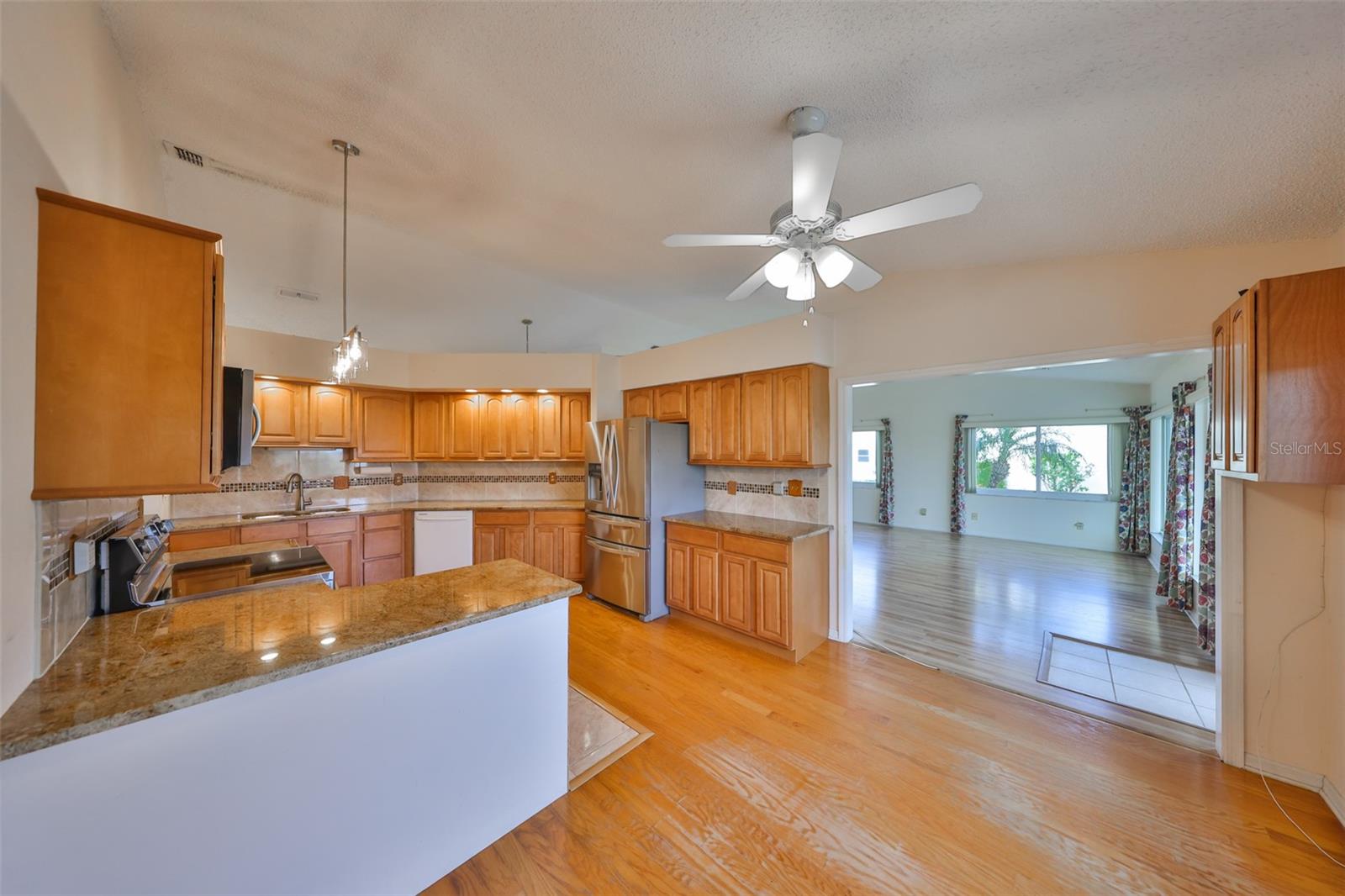 1803 GRANVILLE LN, SUN CITY CENTER, FL, 33573