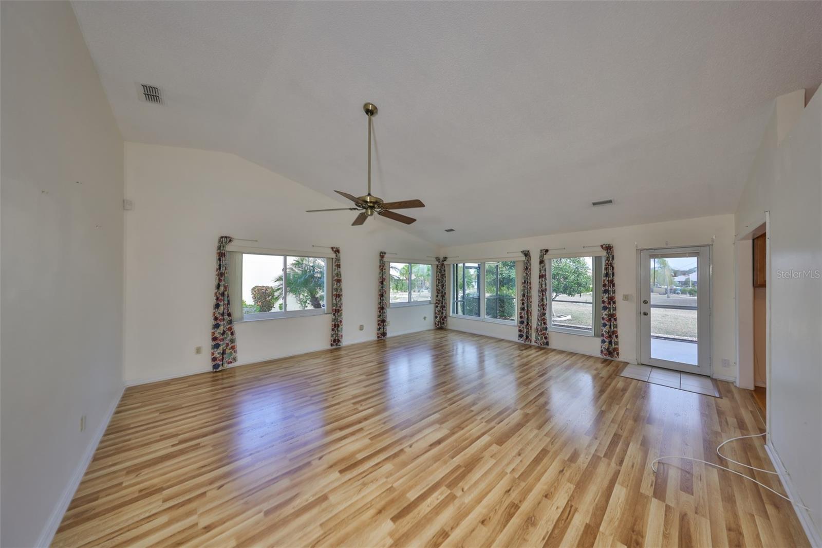 1803 GRANVILLE LN, SUN CITY CENTER, FL, 33573