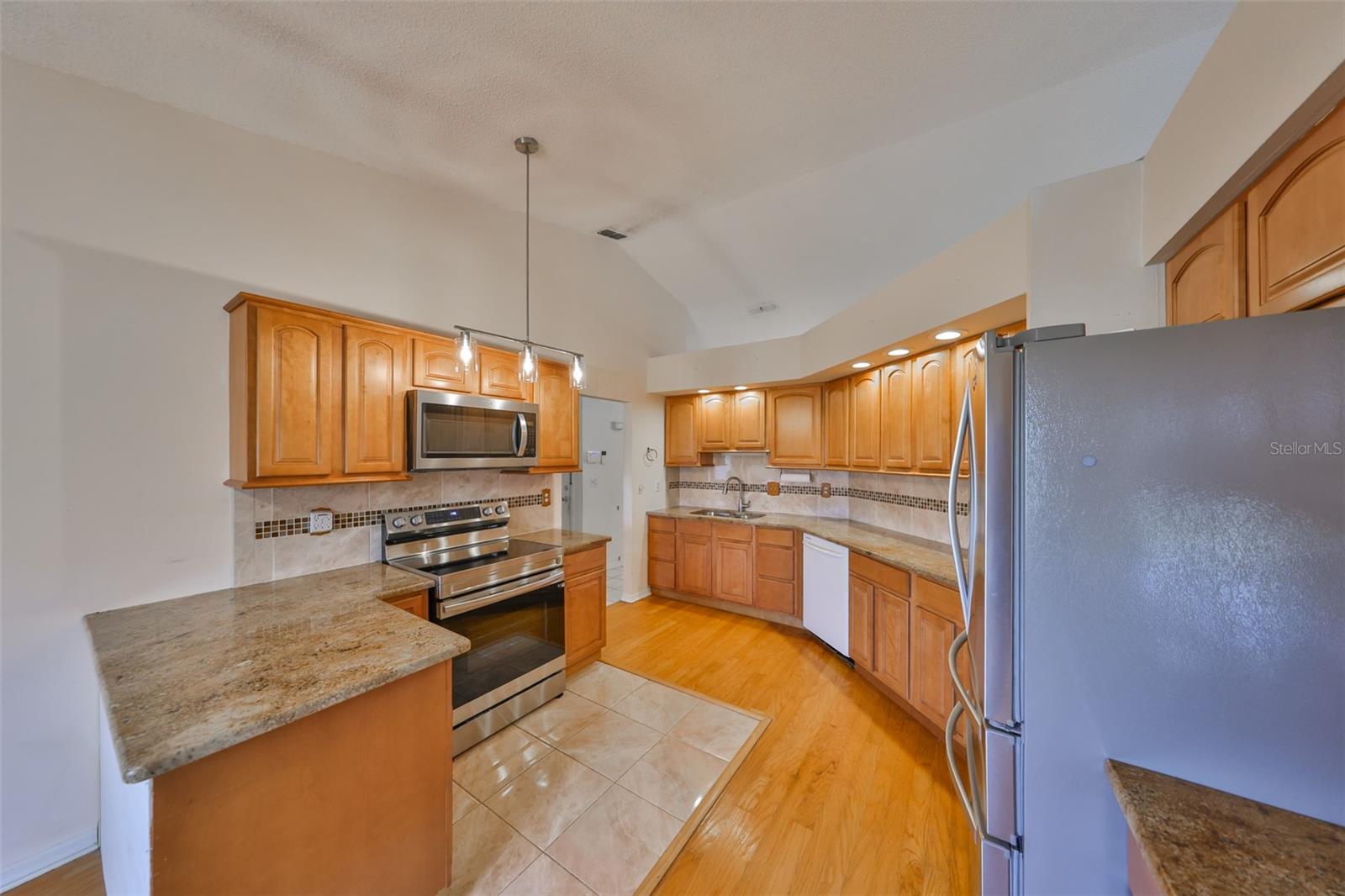 1803 GRANVILLE LN, SUN CITY CENTER, FL, 33573