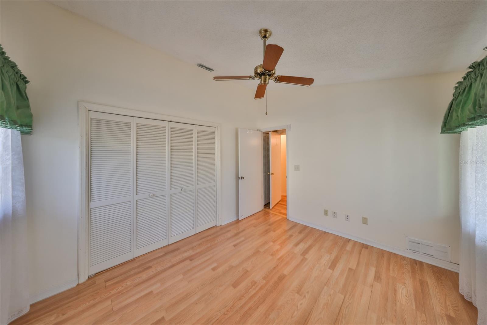 1803 GRANVILLE LN, SUN CITY CENTER, FL, 33573