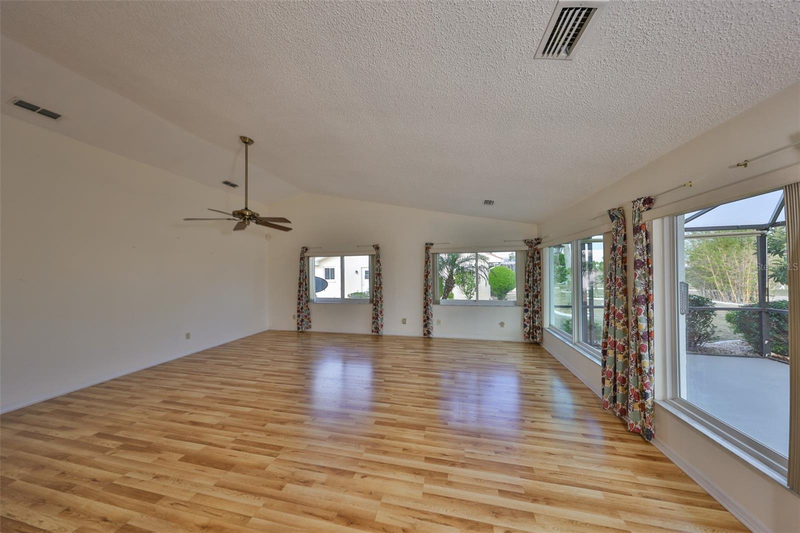 1803 GRANVILLE LN, SUN CITY CENTER, FL, 33573