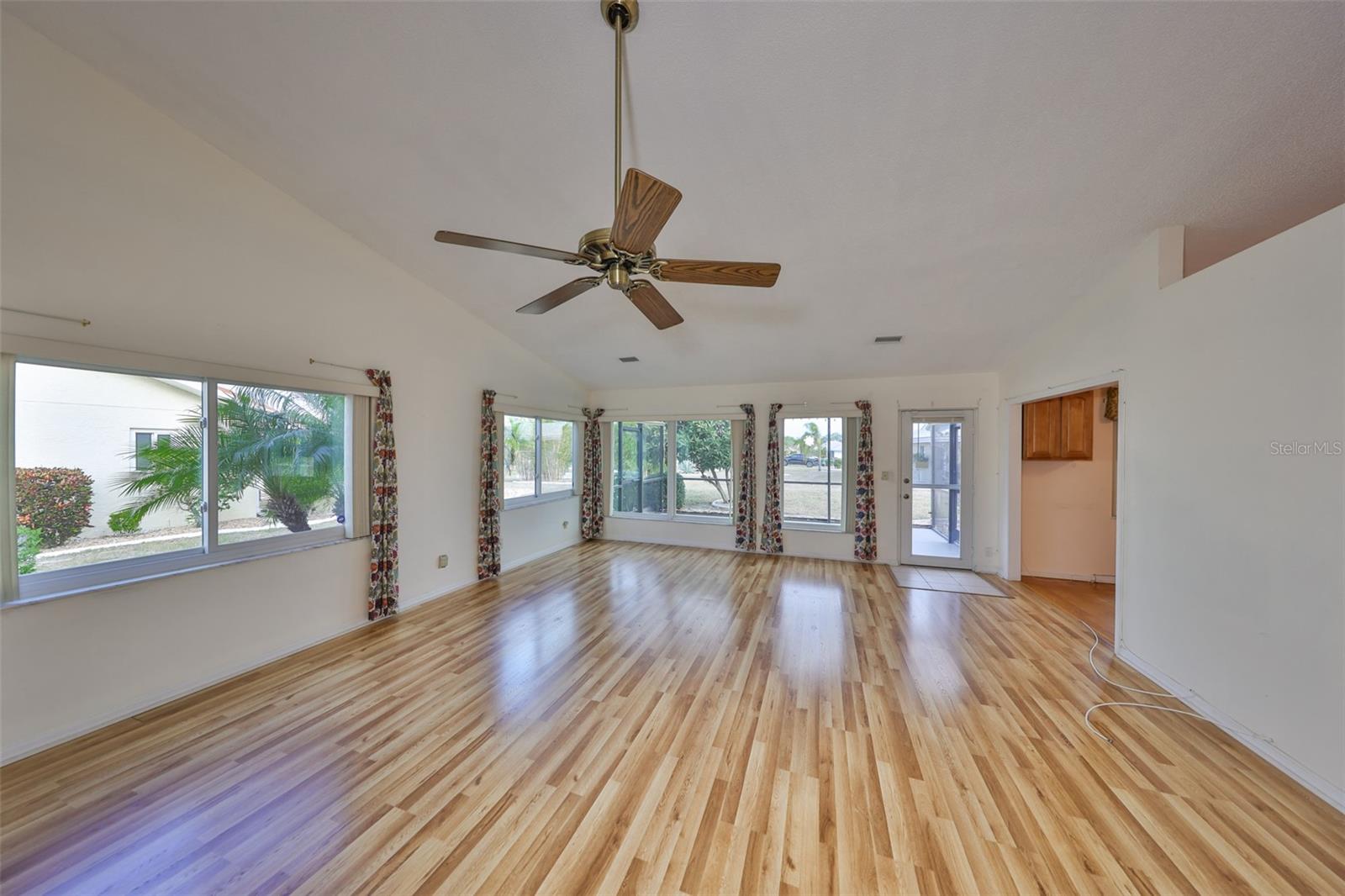 1803 GRANVILLE LN, SUN CITY CENTER, FL, 33573