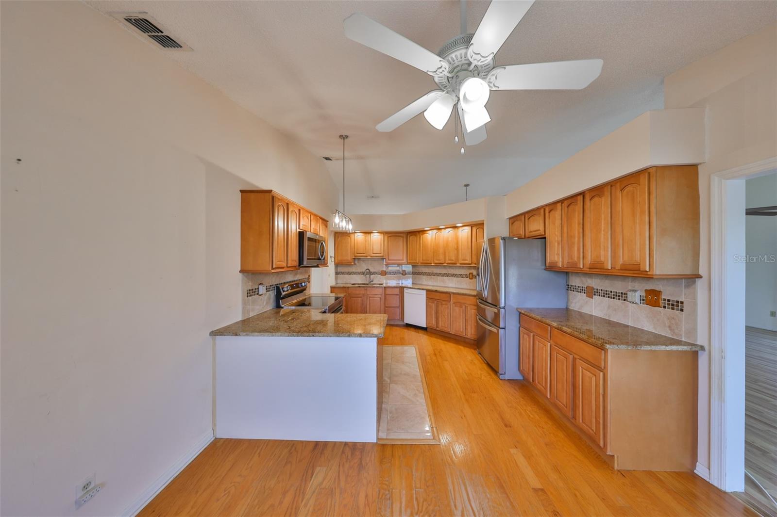 1803 GRANVILLE LN, SUN CITY CENTER, FL, 33573