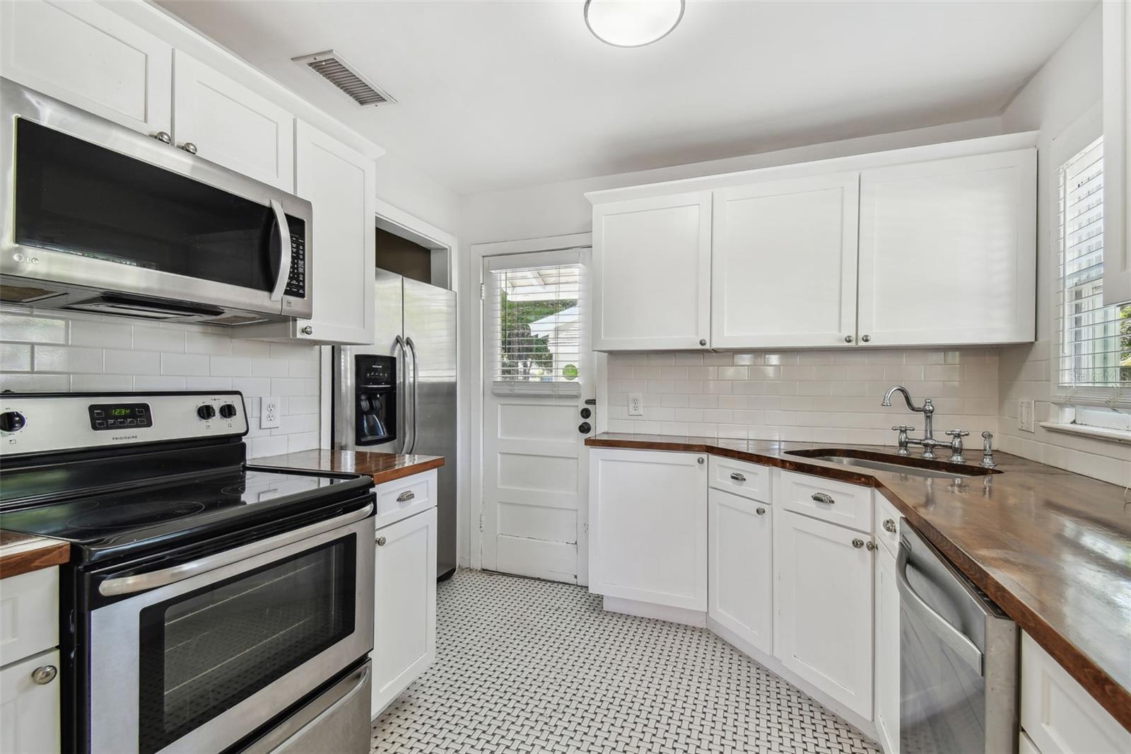 1401 E NORTH ST, TAMPA, FL, 33604