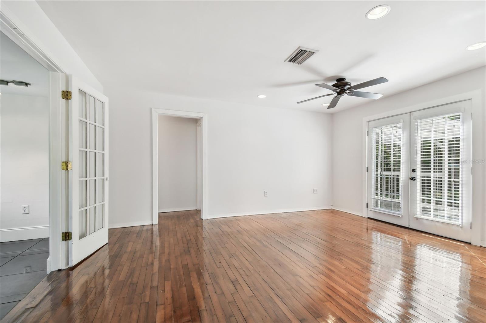 1401 E NORTH ST, TAMPA, FL, 33604