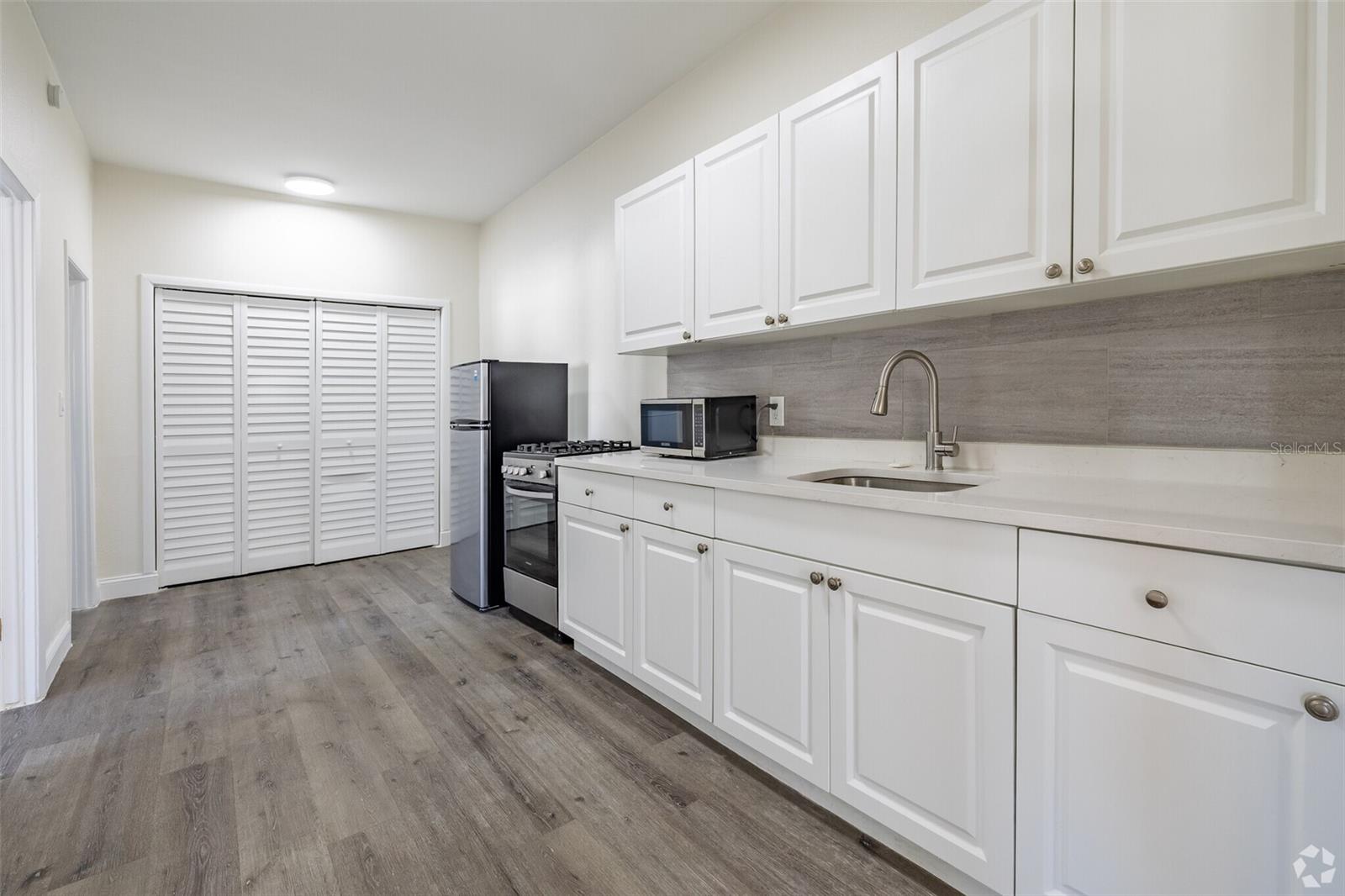 218 N PINELLAS AVE, TARPON SPRINGS, FL, 34689