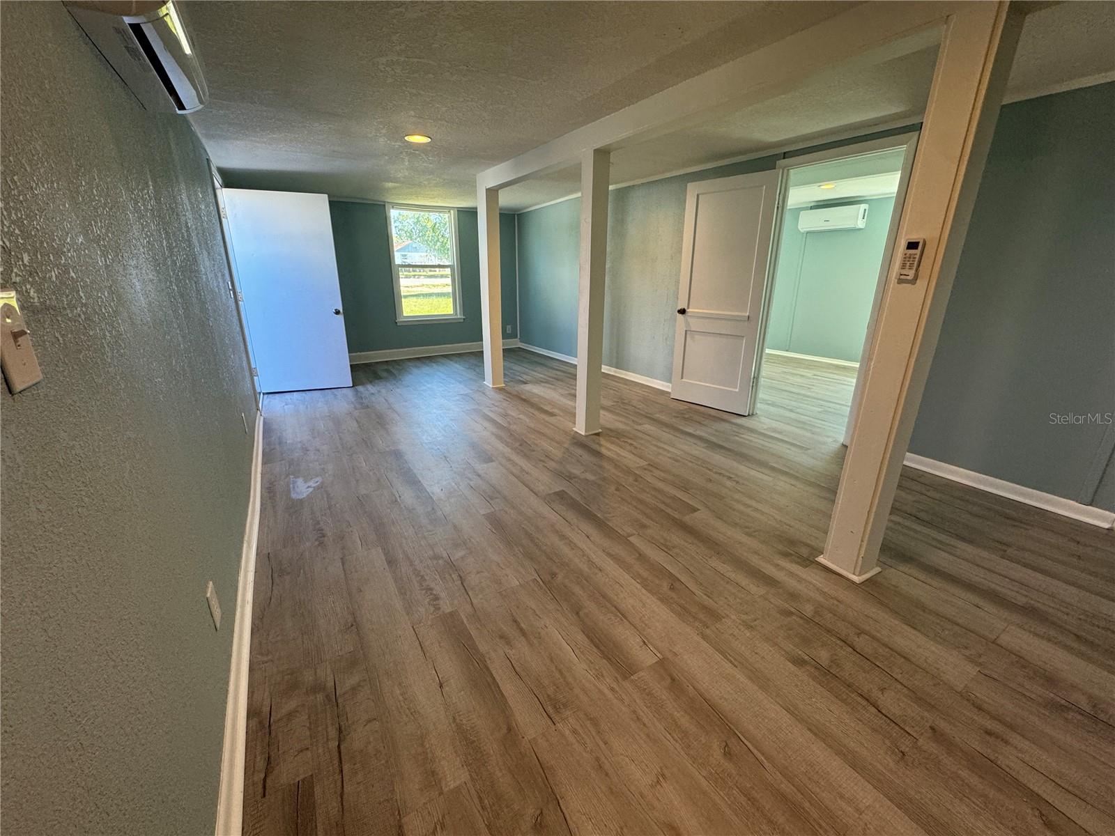 348 S CENTRAL AVE #LOWER, UMATILLA, FL, 32784