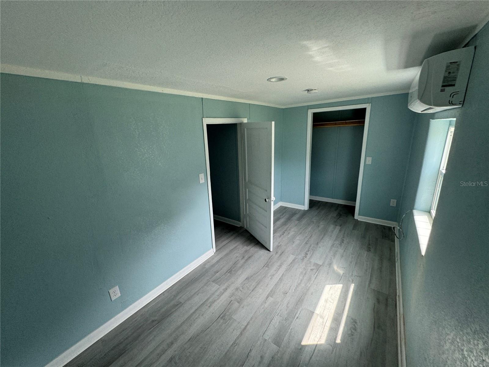 348 S CENTRAL AVE #LOWER, UMATILLA, FL, 32784