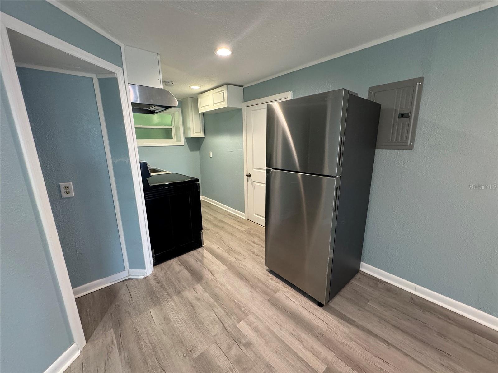 348 S CENTRAL AVE #LOWER, UMATILLA, FL, 32784