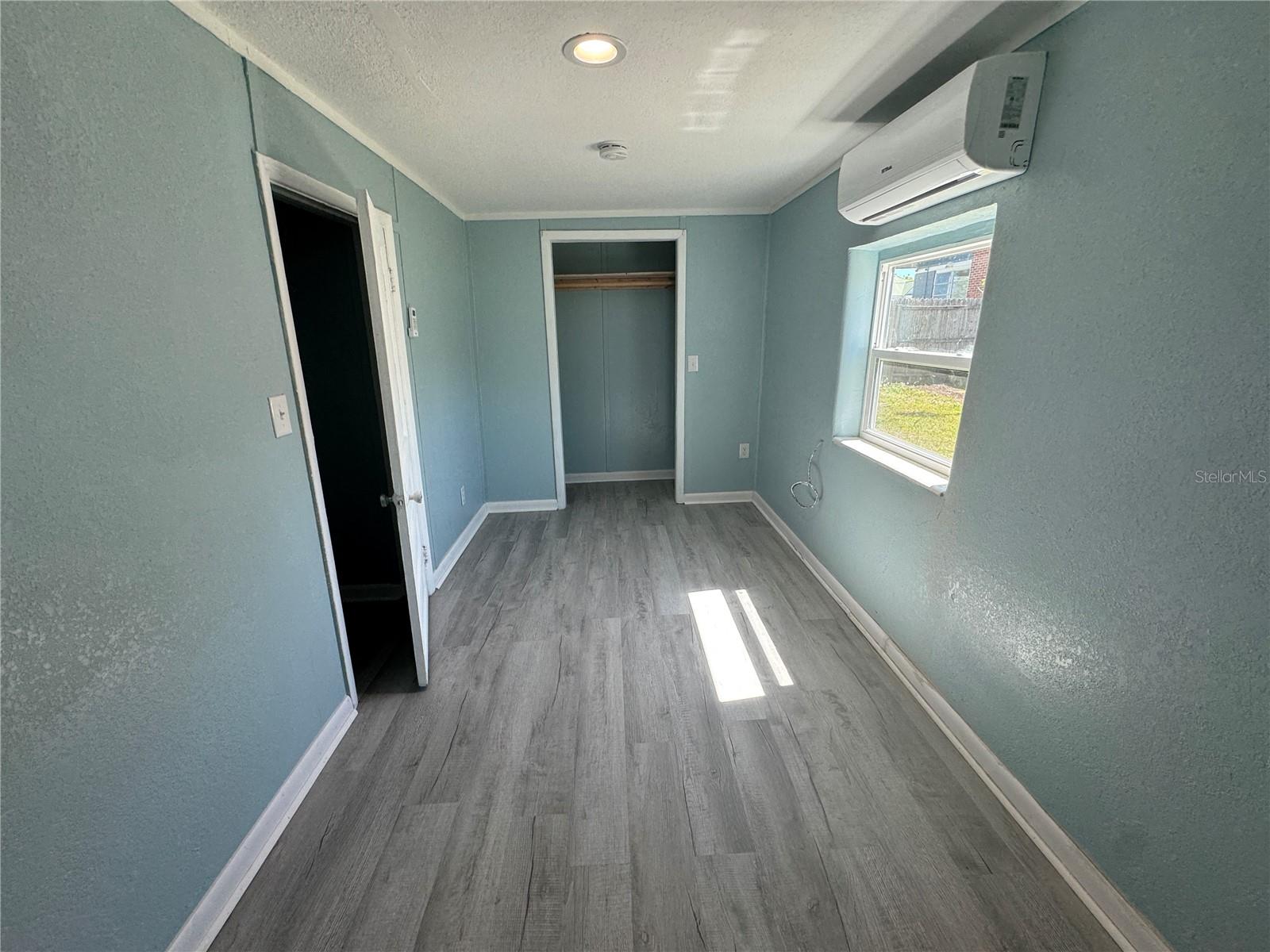 348 S CENTRAL AVE #LOWER, UMATILLA, FL, 32784