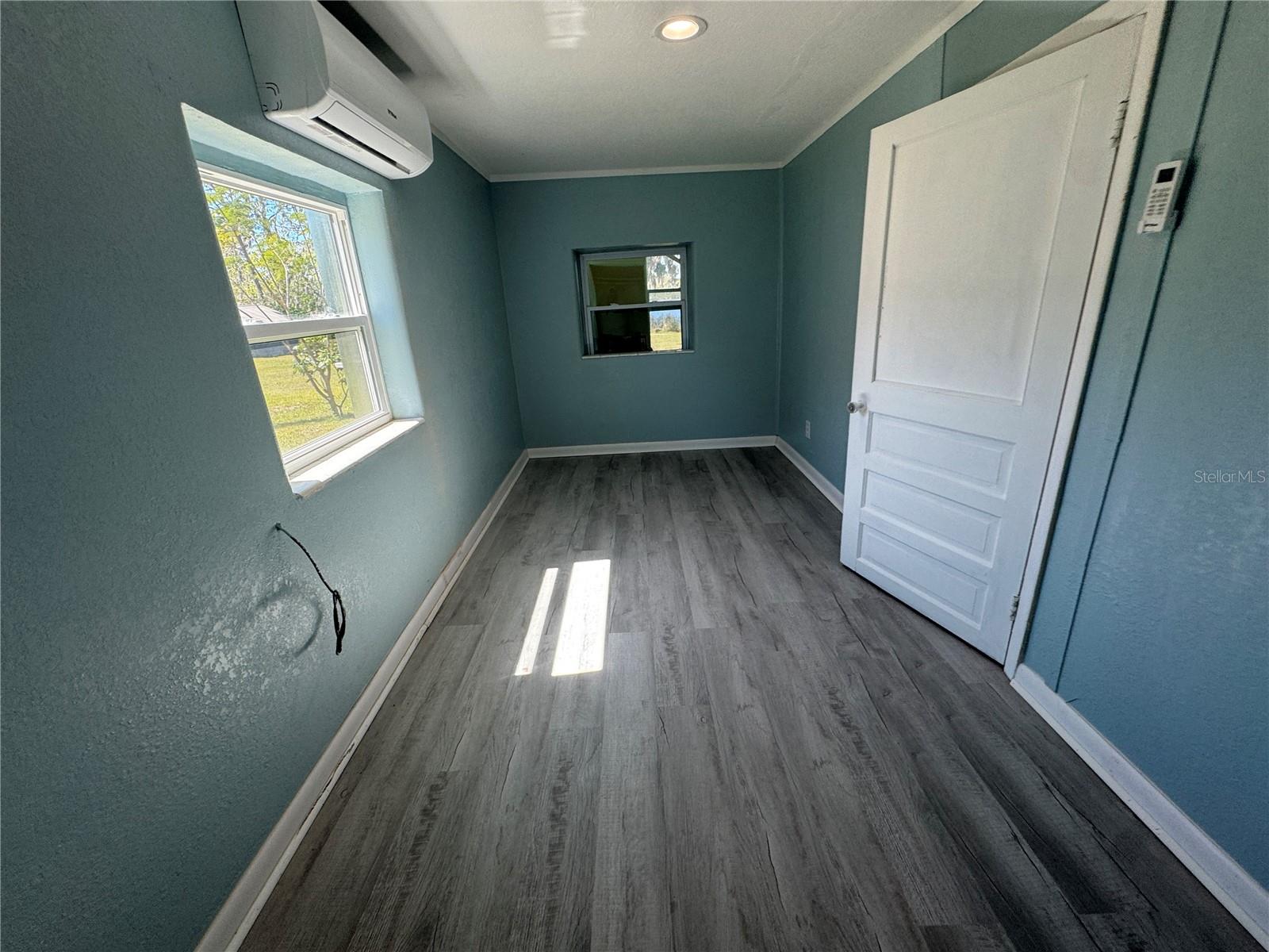 348 S CENTRAL AVE #LOWER, UMATILLA, FL, 32784