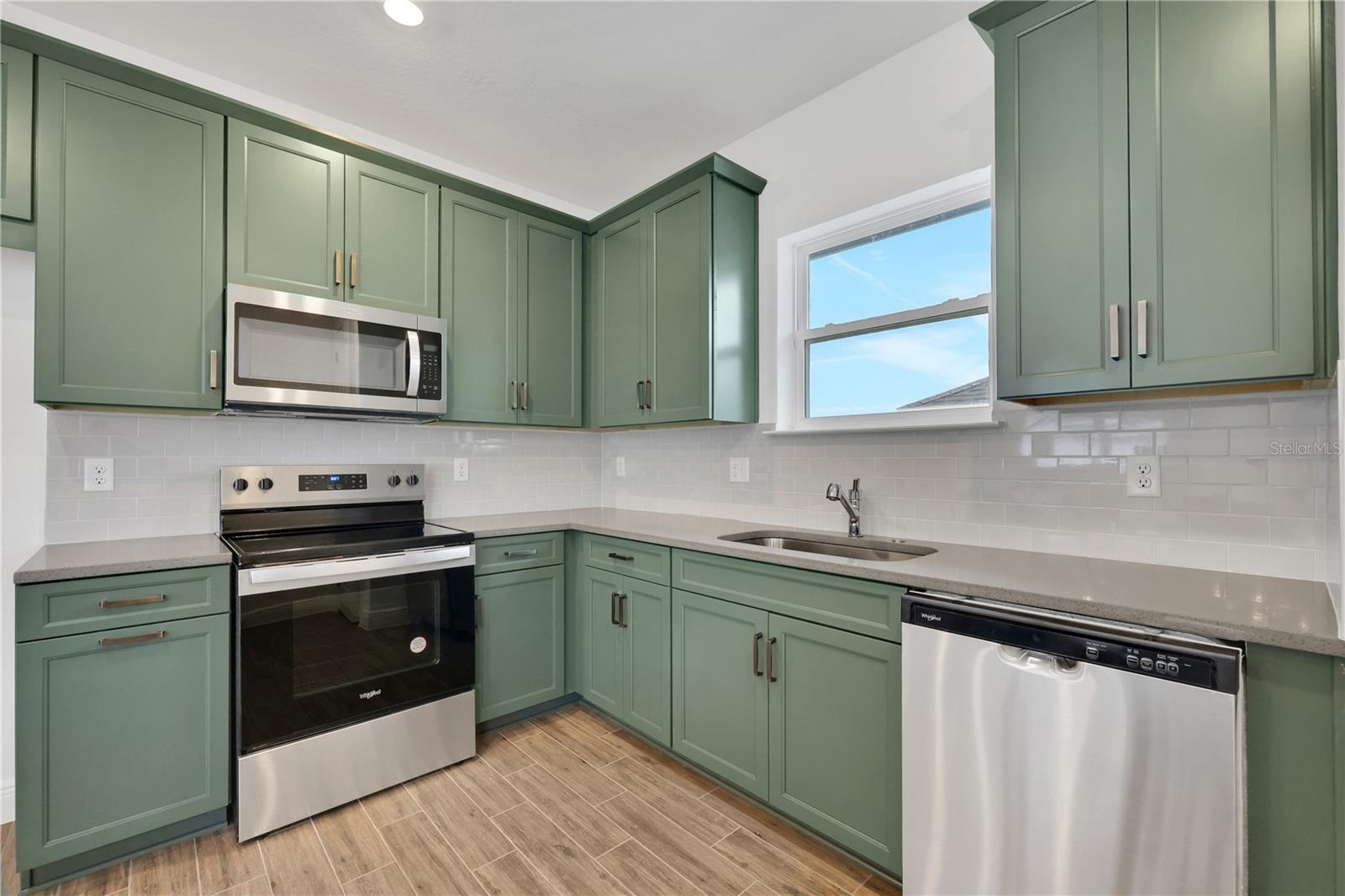 17513 VALLEYWOOD PKWY, LAND O LAKES, FL, 34638