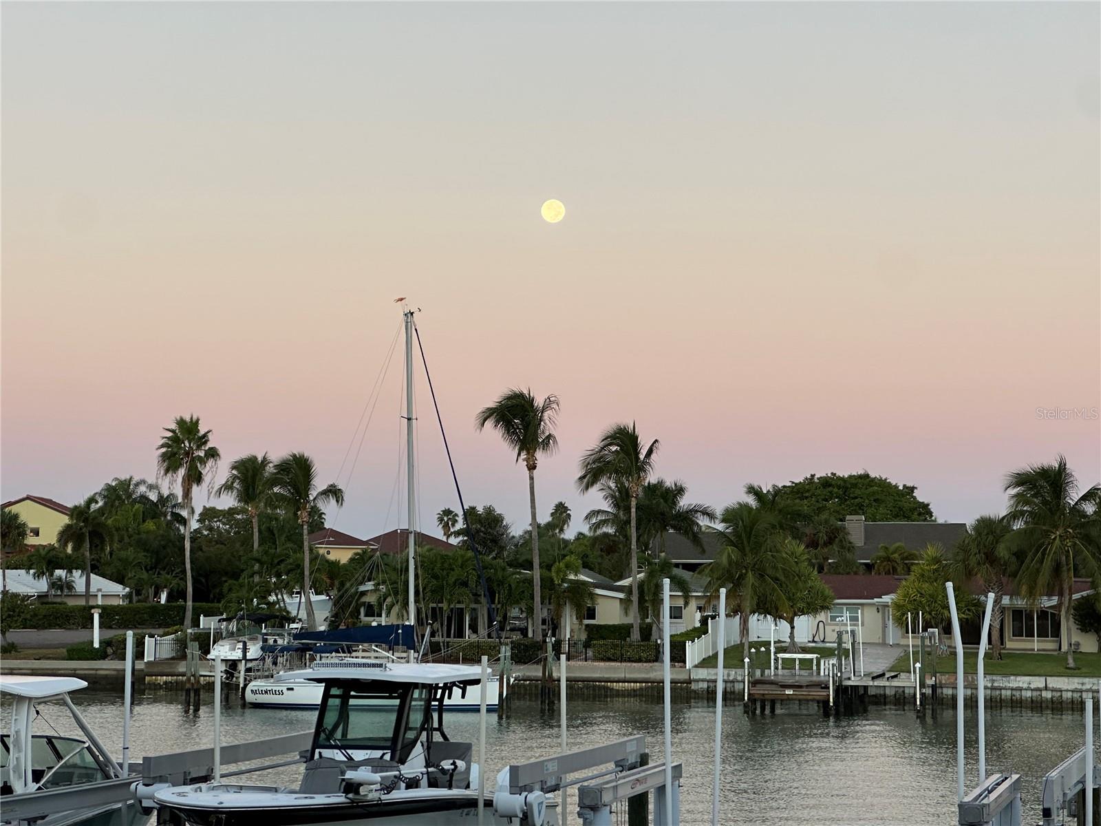 350 PINELLAS BAYWAY S #2, ST PETERSBURG, FL, 33715