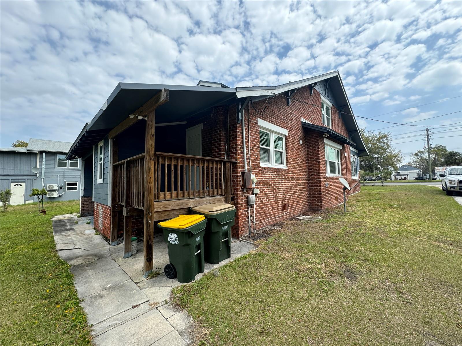 368 S CENTRAL AVE, UMATILLA, FL, 32784