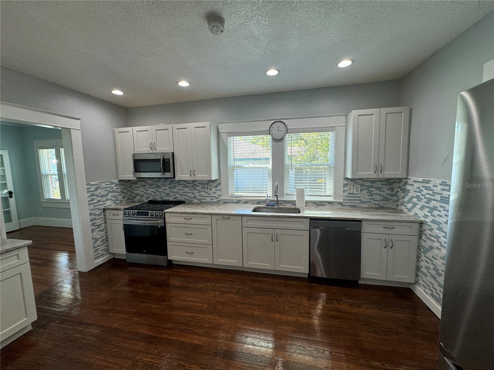 368 S CENTRAL AVE, UMATILLA, FL, 32784