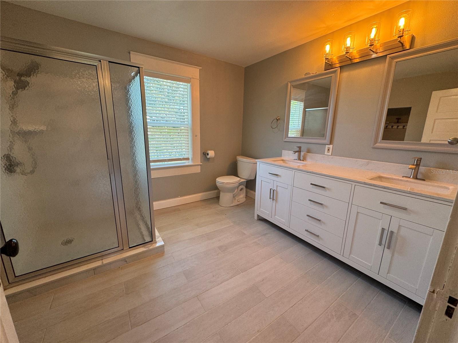 368 S CENTRAL AVE, UMATILLA, FL, 32784