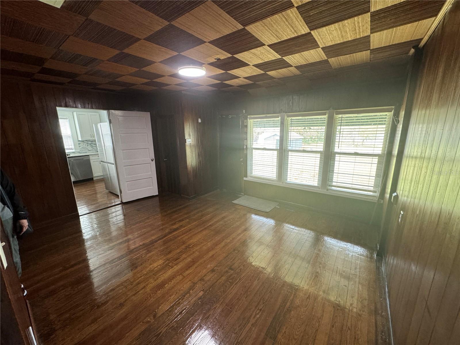 368 S CENTRAL AVE, UMATILLA, FL, 32784