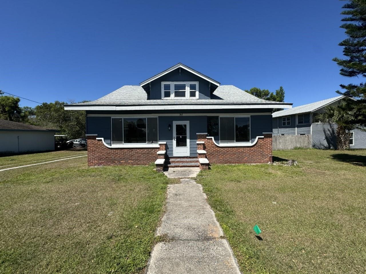 368 S CENTRAL AVE, UMATILLA, FL, 32784