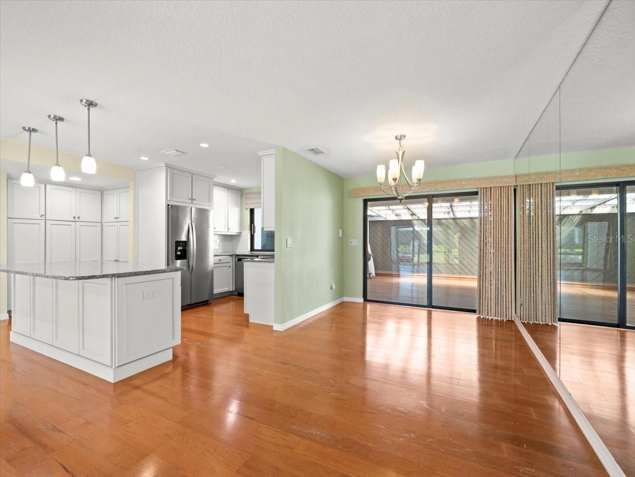 14215 CYPRESS CIR, TAMPA, FL, 33618