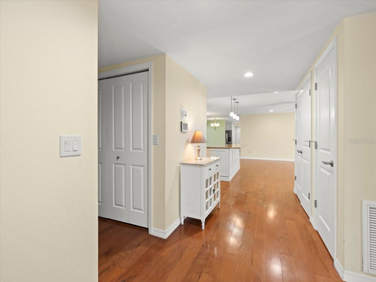 14215 CYPRESS CIR, TAMPA, FL, 33618
