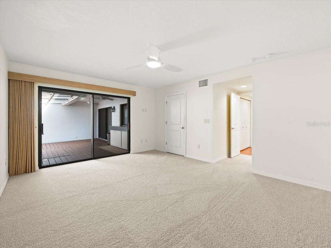 14215 CYPRESS CIR, TAMPA, FL, 33618