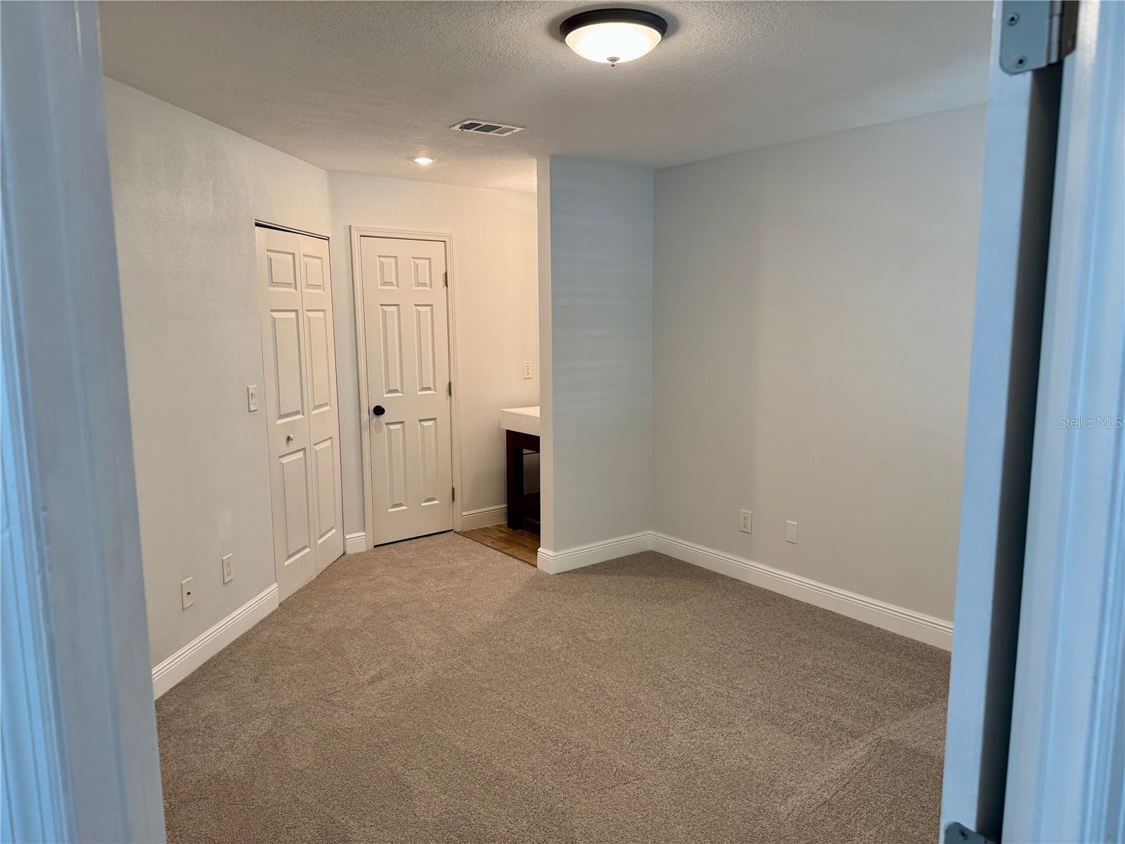 2585 GRASSY POINT DR #111, LAKE MARY, FL, 32746