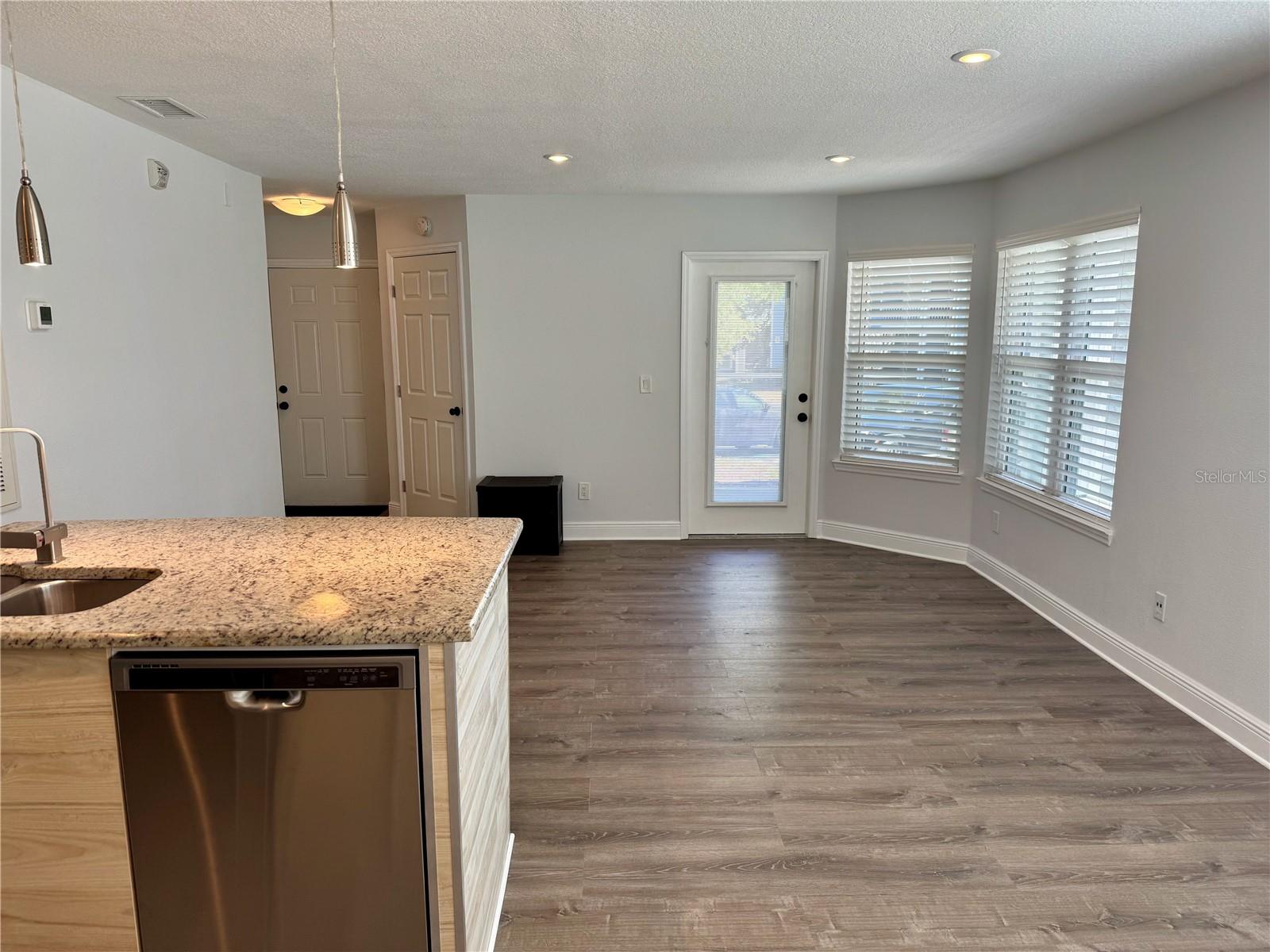 2585 GRASSY POINT DR #111, LAKE MARY, FL, 32746