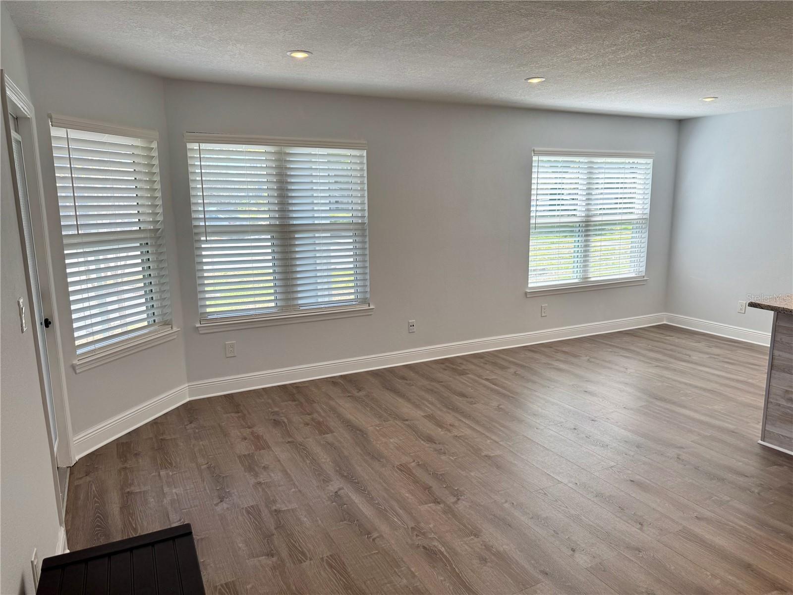 2585 GRASSY POINT DR #111, LAKE MARY, FL, 32746