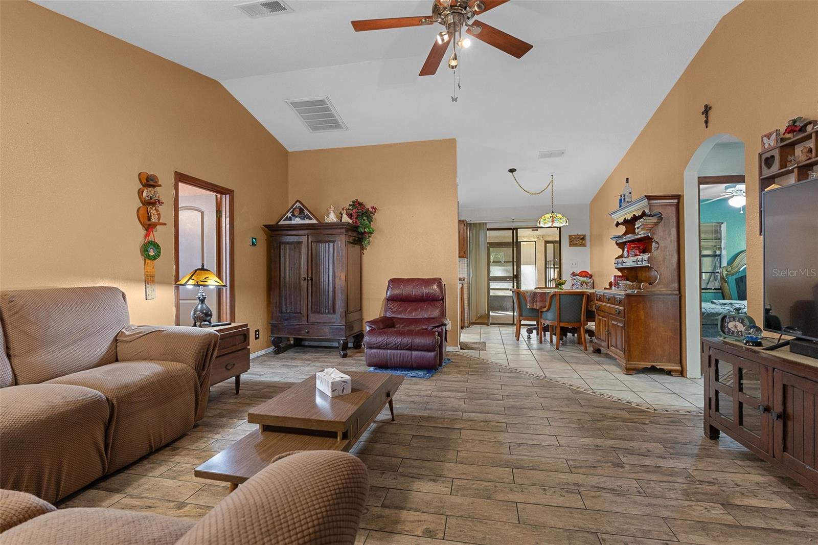1147 MONROE AVE, BROOKSVILLE, FL, 34604