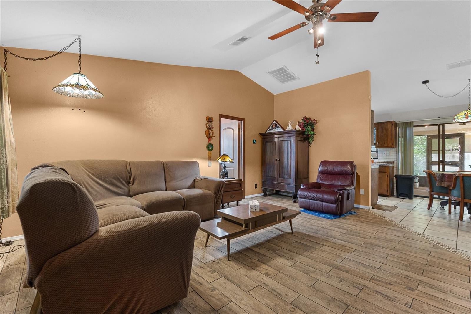 1147 MONROE AVE, BROOKSVILLE, FL, 34604