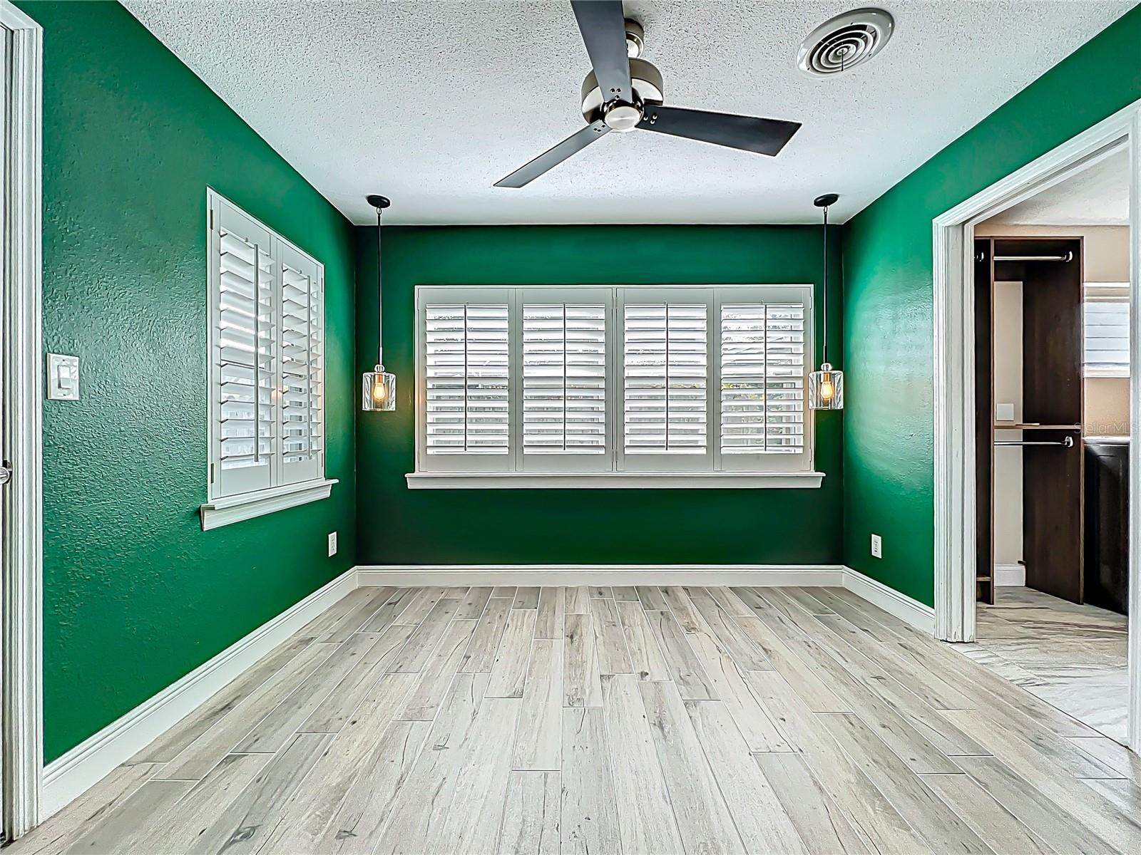 2405 DELLWOOD DR, ORLANDO, FL, 32806