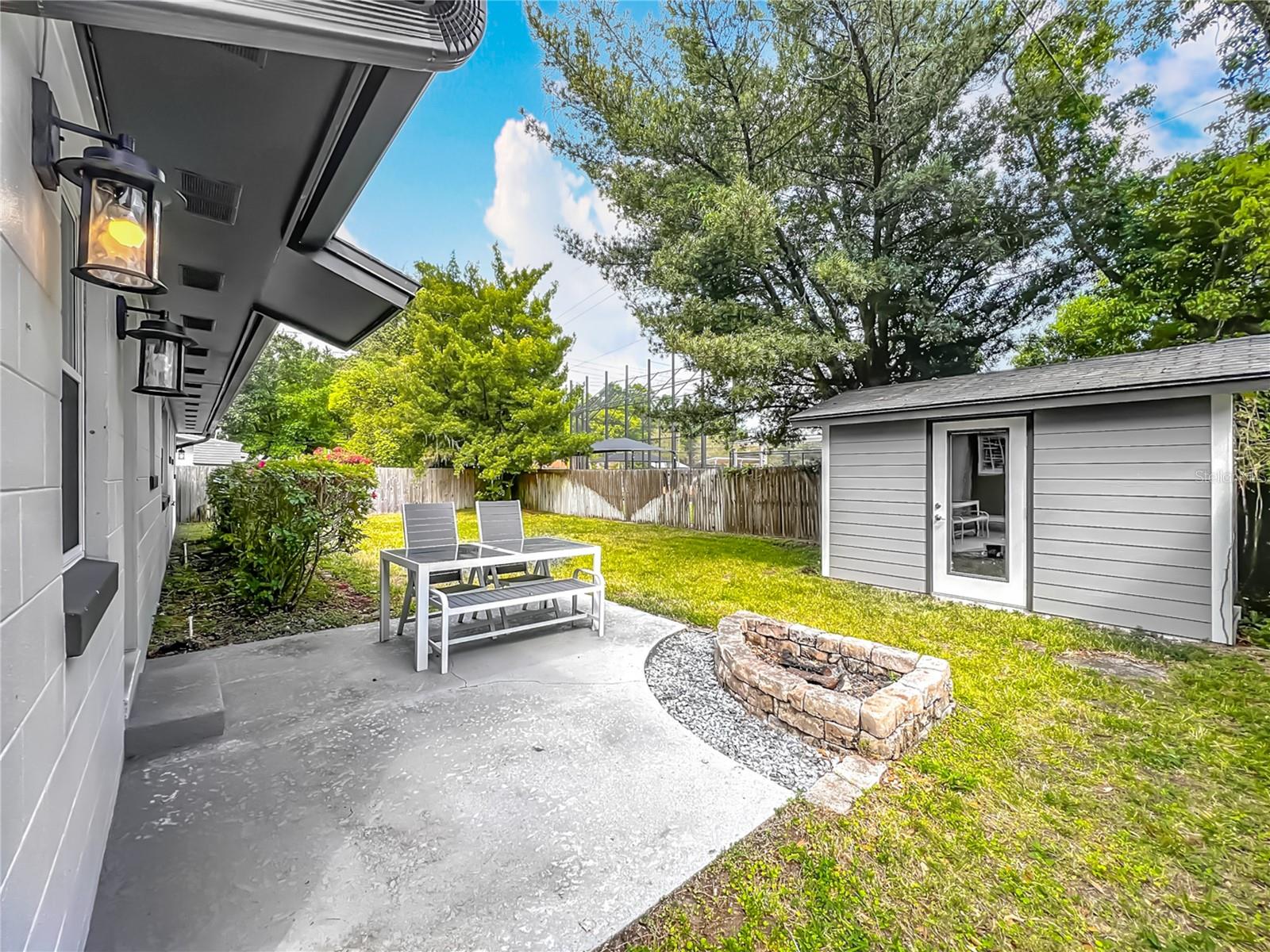 2405 DELLWOOD DR, ORLANDO, FL, 32806