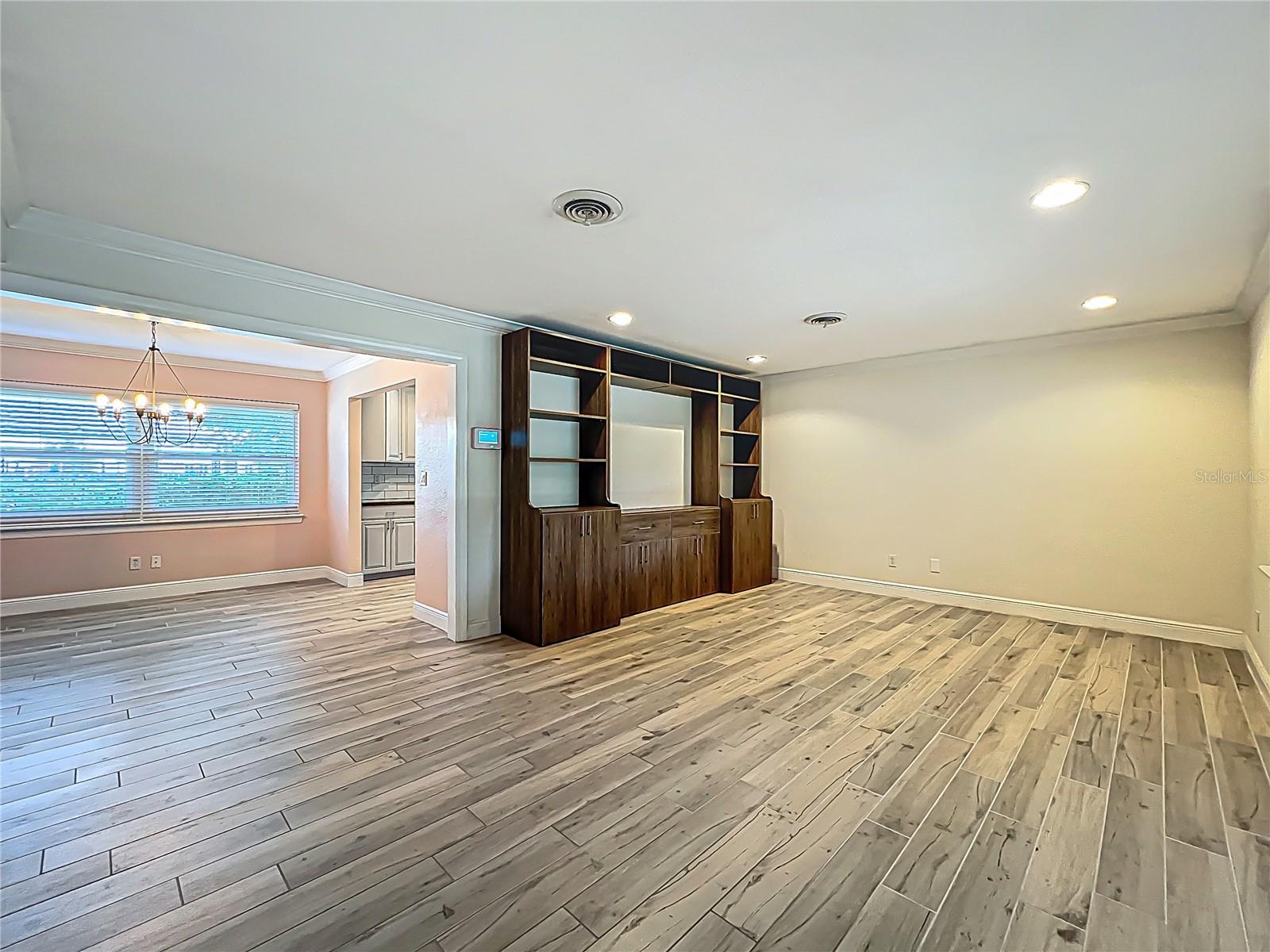 2405 DELLWOOD DR, ORLANDO, FL, 32806
