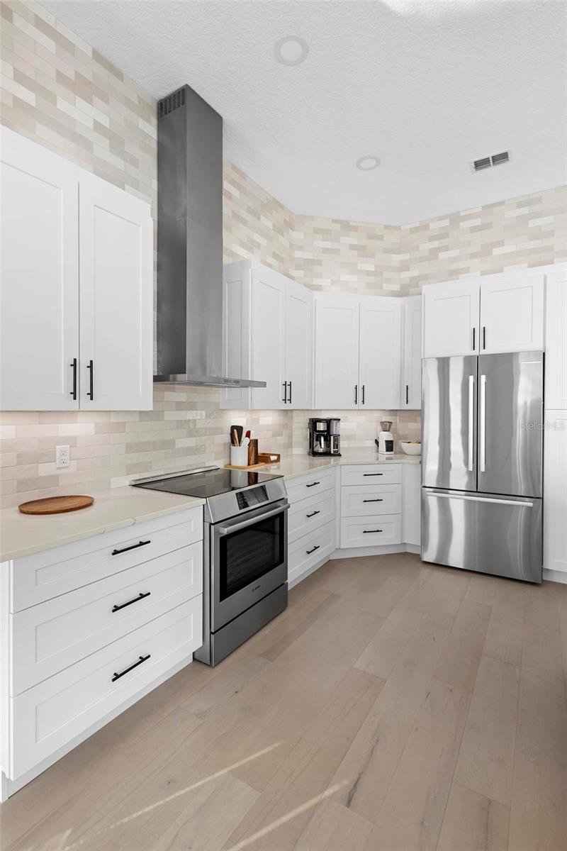 1540 PARK FOREST BLVD, MOUNT DORA, FL, 32757