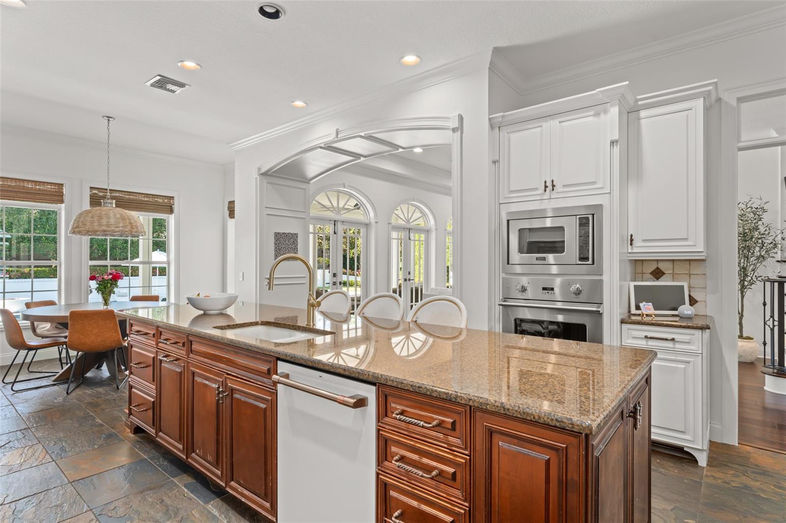 571 N LAKE SYBELIA DR, MAITLAND, FL, 32751