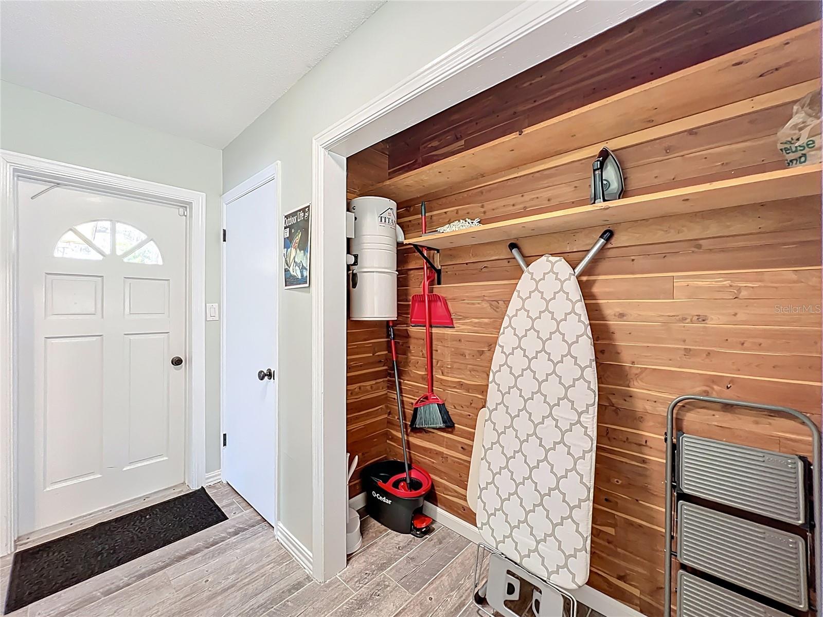 1617 LAKE NETTIE CT, EUSTIS, FL, 32726