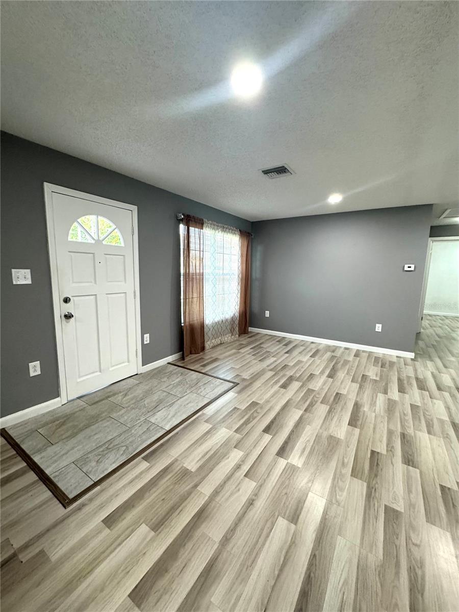 345 W SEMINOLE AVE, EUSTIS, FL, 32726