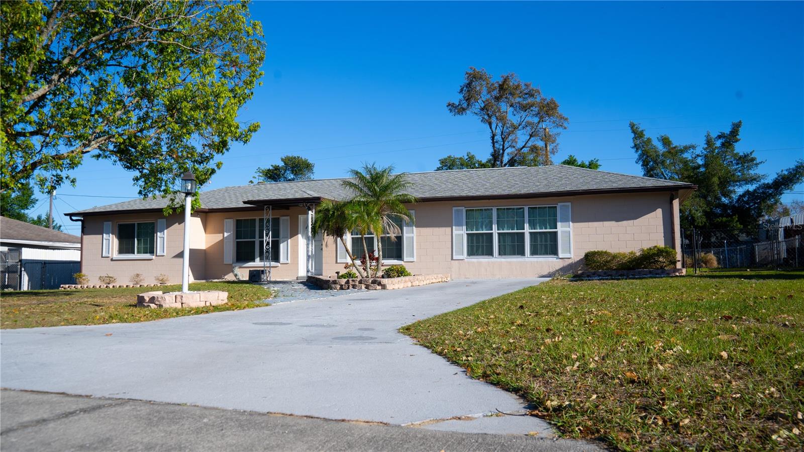345 W SEMINOLE AVE, EUSTIS, FL, 32726