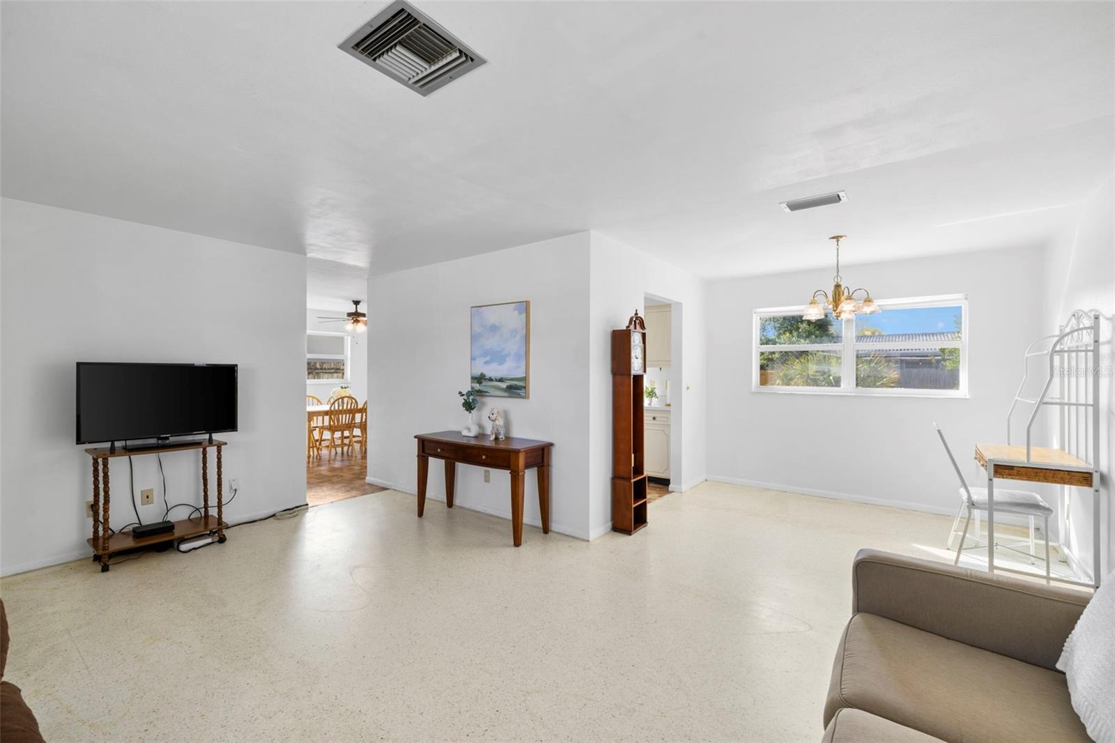 2125 GREENBRIAR BLVD, CLEARWATER, FL, 33763