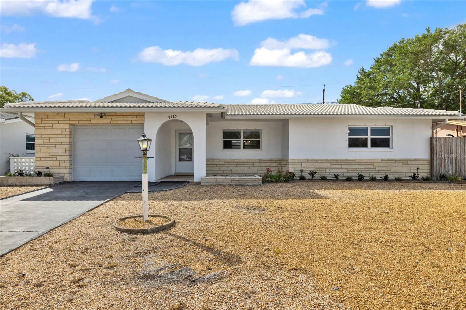 2125 GREENBRIAR BLVD, CLEARWATER, FL, 33763