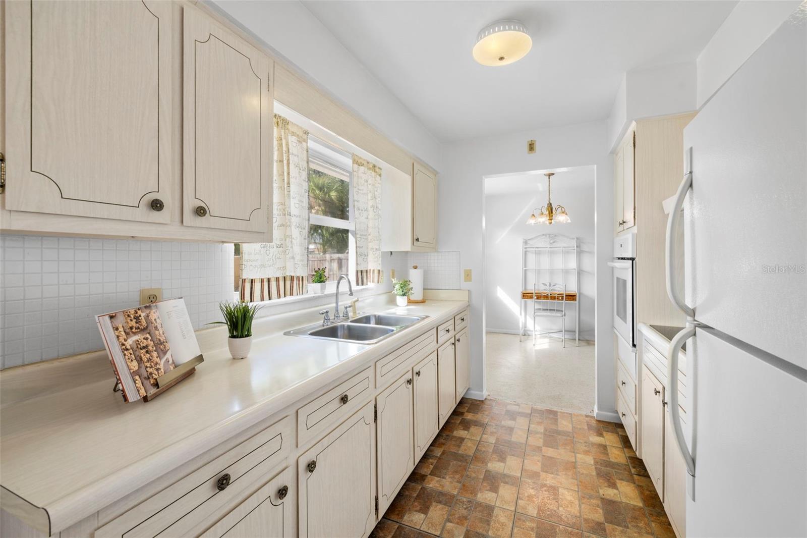 2125 GREENBRIAR BLVD, CLEARWATER, FL, 33763