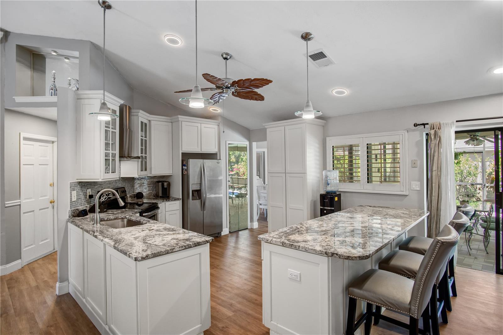 525 WATERFORD CIR W, TARPON SPRINGS, FL, 34688