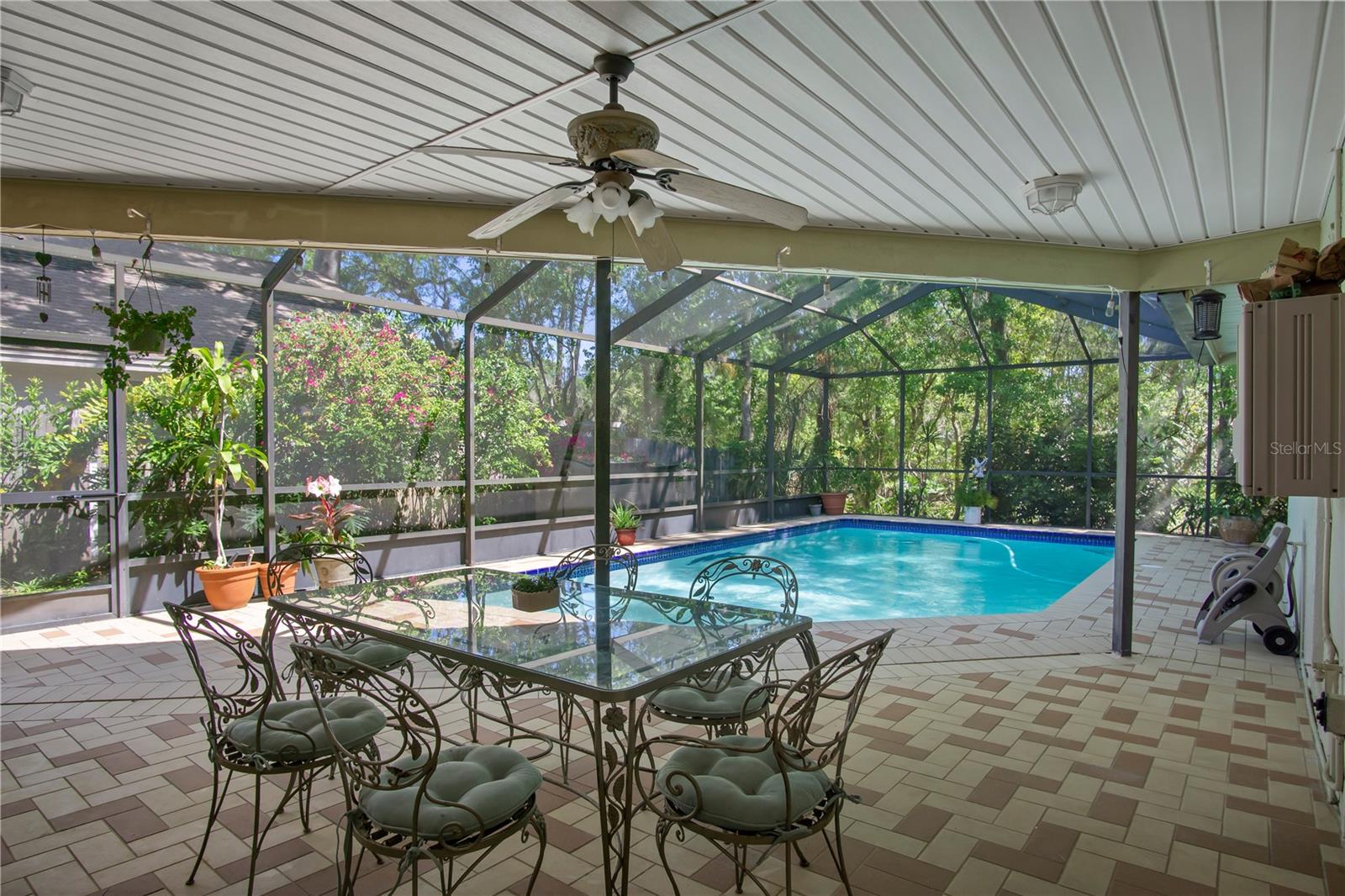 525 WATERFORD CIR W, TARPON SPRINGS, FL, 34688