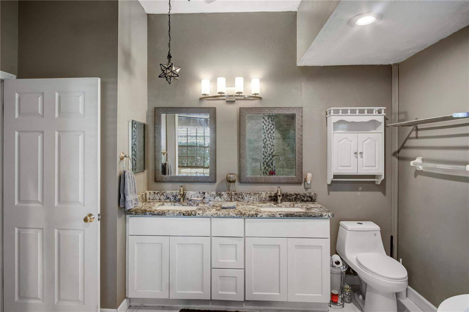 525 WATERFORD CIR W, TARPON SPRINGS, FL, 34688