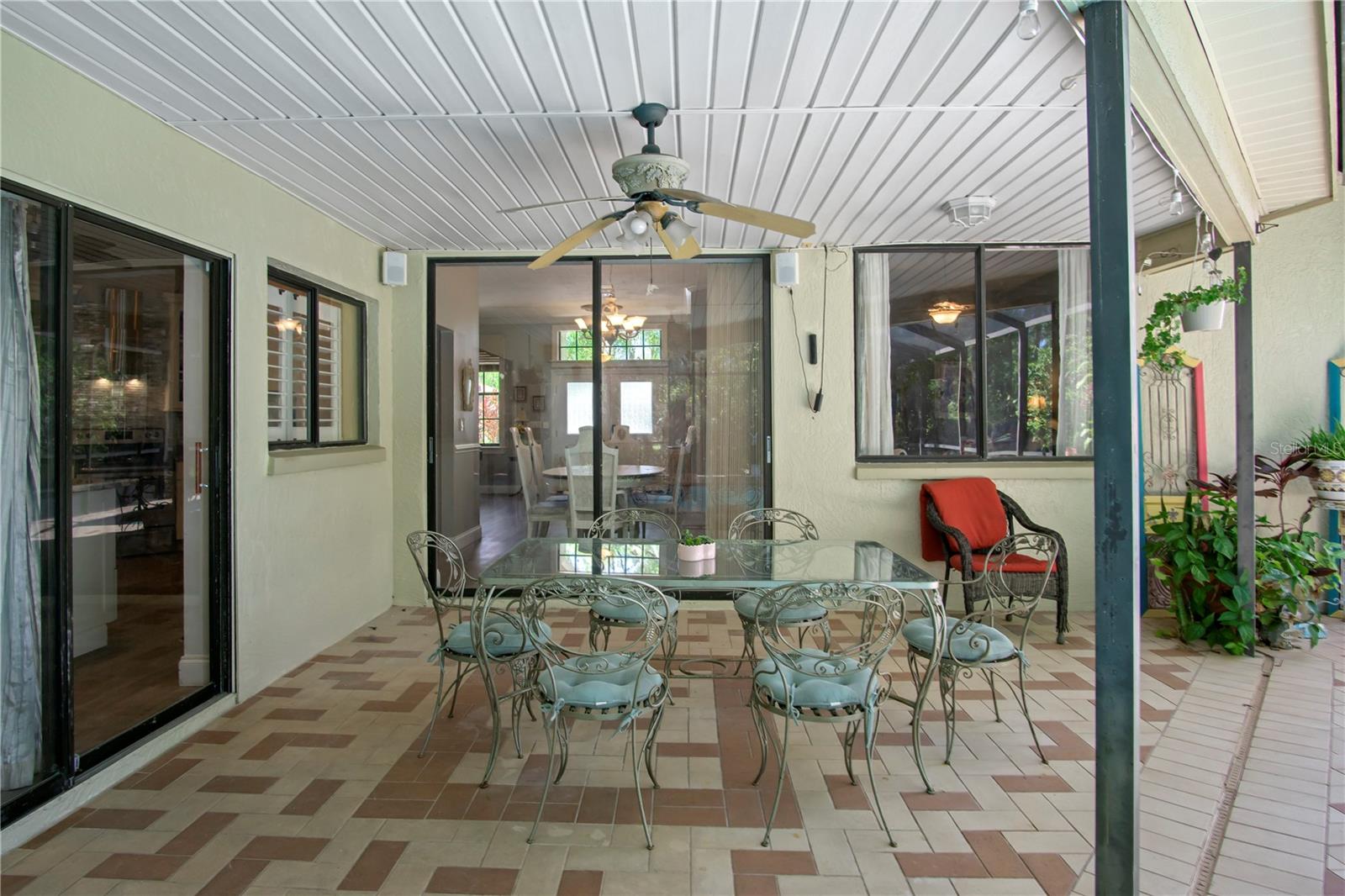525 WATERFORD CIR W, TARPON SPRINGS, FL, 34688