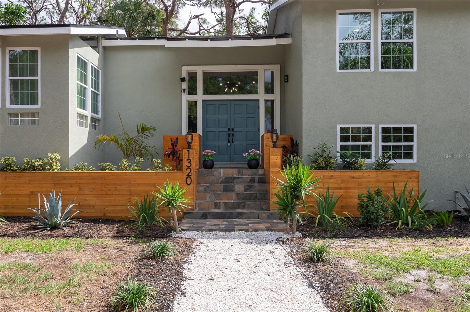 1320 CORAL WAY S, ST PETERSBURG, FL, 33705