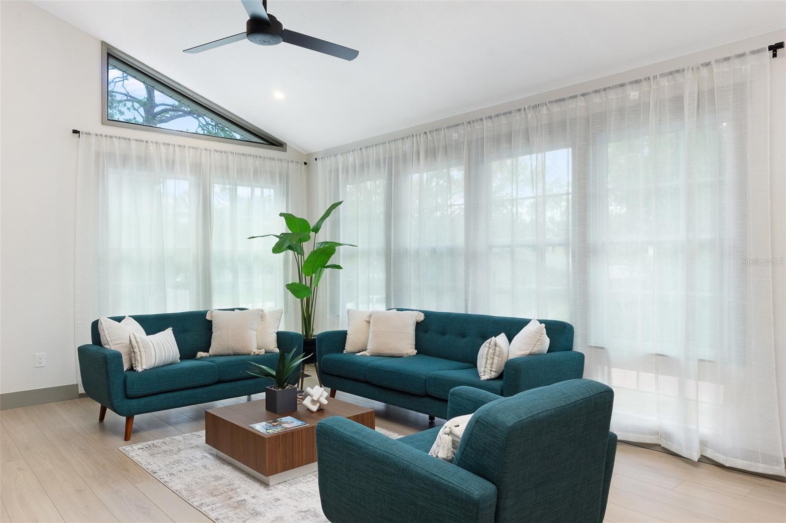 1320 CORAL WAY S, ST PETERSBURG, FL, 33705