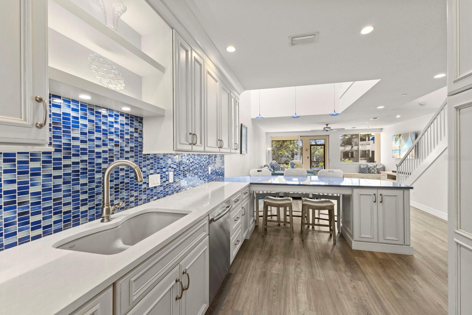 1928 HARBOURSIDE DR #1403, LONGBOAT KEY, FL, 34228